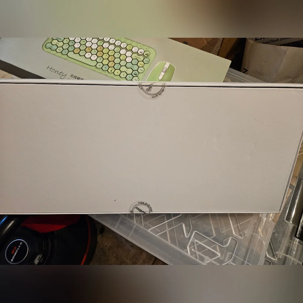 Brand New Green Wireless Keyboard and Mouse Set